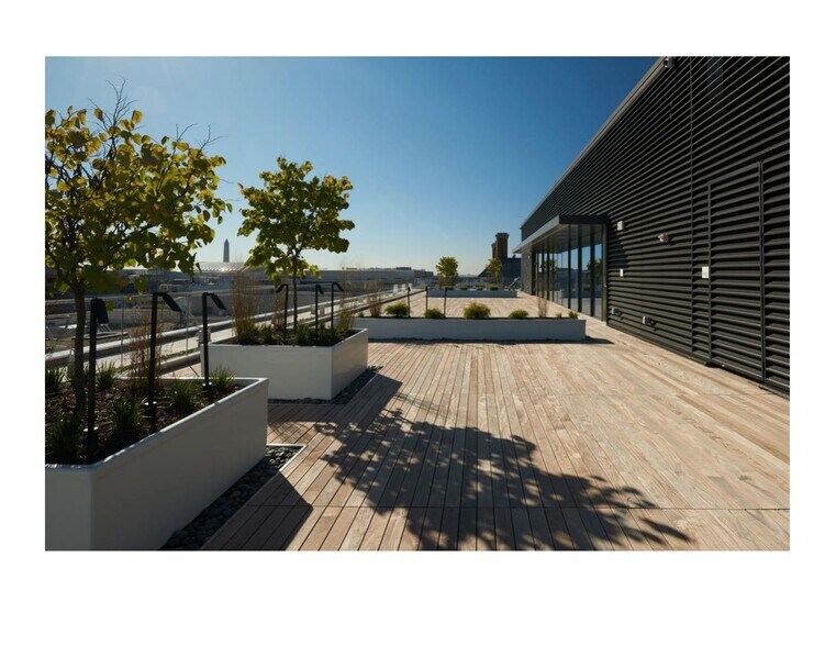 2000 K St NW, Washington, DC à louer - Photo du bâtiment - Image 3 de 14