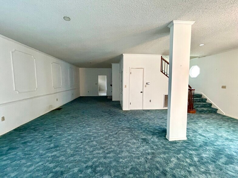 2714 W Manatee Ave, Bradenton, FL à vendre - Photo intérieure - Image 3 de 11