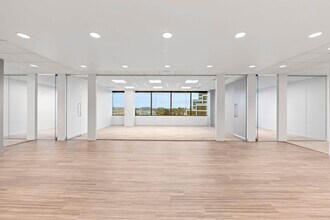 4660 La Jolla Village Dr, San Diego, CA for lease Interior Photo- Image 1 of 11