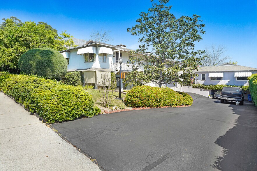164 N Baldwin Ave, Sierra Madre, CA à vendre - Photo du bâtiment - Image 3 de 10