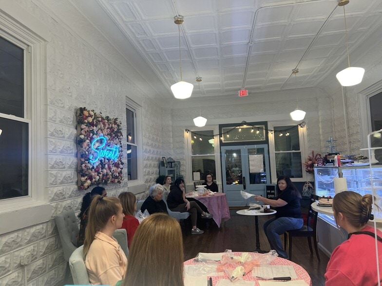 11615 Main St, Louisville, KY for sale - Building Photo - Image 3 of 19