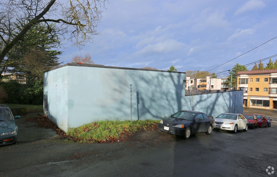 1537-1545 Fort St, Victoria, BC for lease - Building Photo - Image 3 of 5