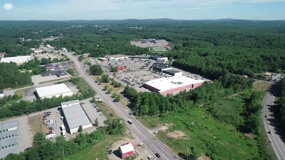 1364 Main St, Sanford, ME à louer - Vidéo sur l’inscription commerciale - Image 3 de 4