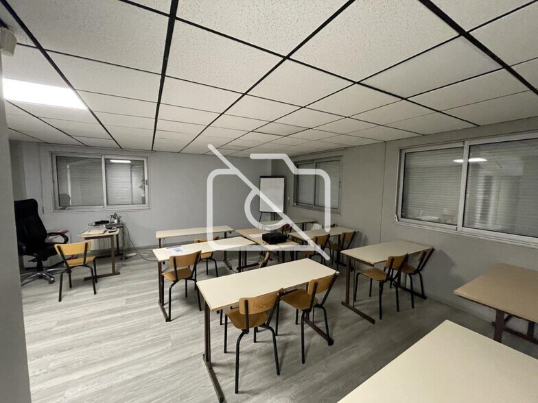 Industrial in Viry-Châtillon for lease - Interior Photo - Image 2 of 7