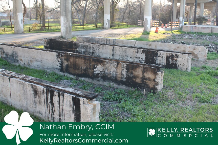 301 S 17th St, Waco, TX à vendre - Photo du bâtiment - Image 2 de 7