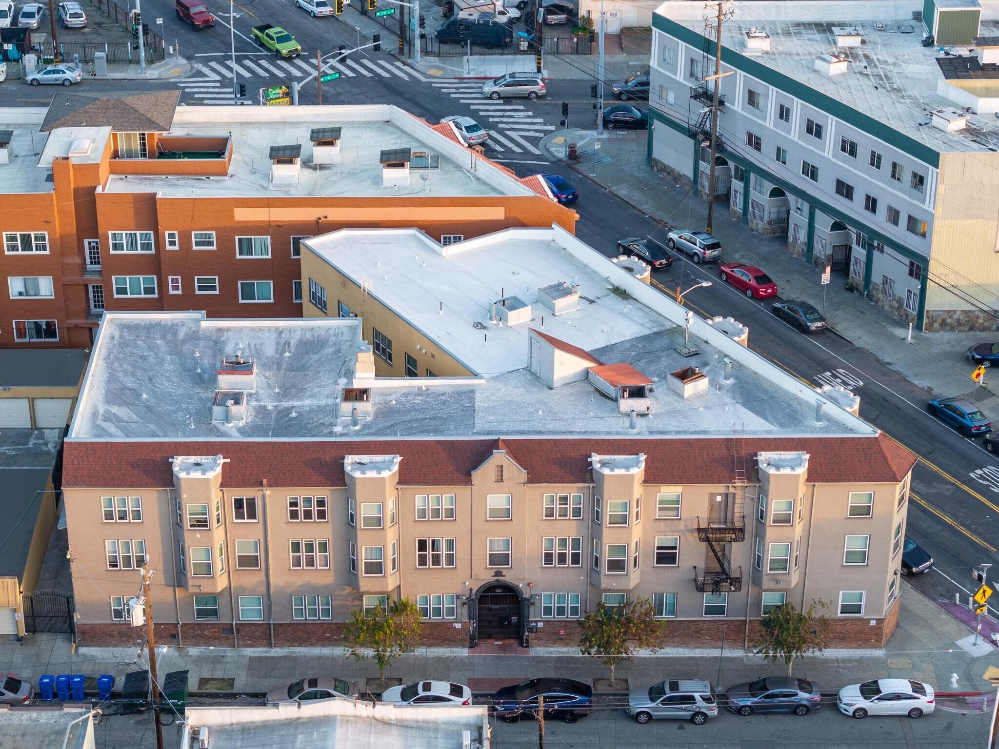 1900 26th Ave, Oakland, CA for sale Primary Photo- Image 1 of 14