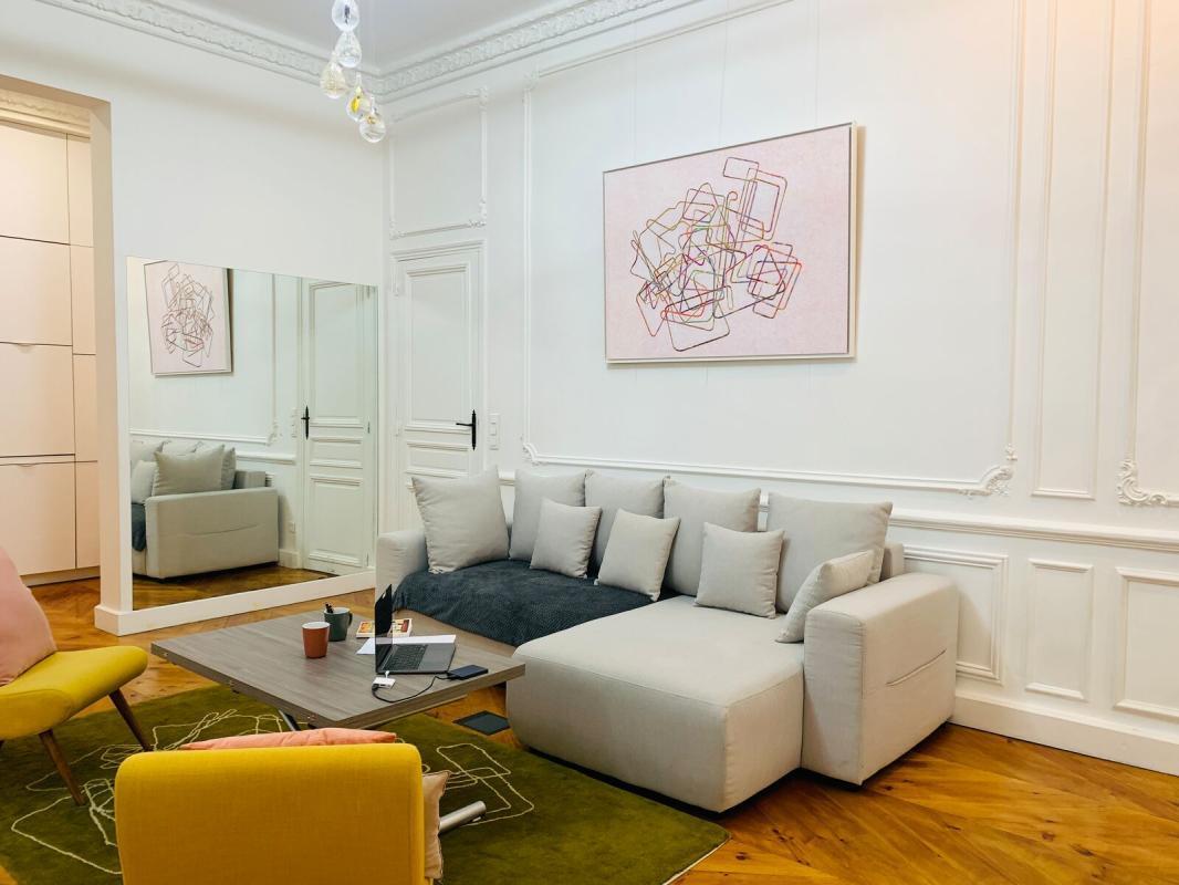 15 Rue De Marignan, Paris for lease Interior Photo- Image 1 of 6