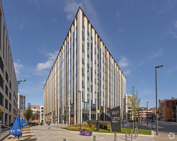 4 Wellington Pl, Leeds for lease - Building Photo - Image 1 of 6