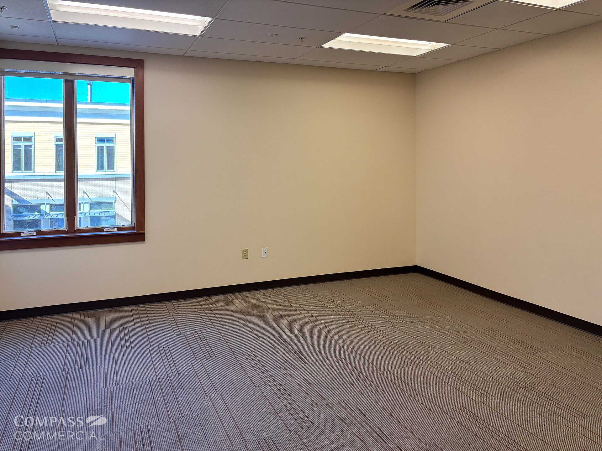 1700 Main St, Washougal, WA for lease Interior Photo- Image 1 of 5