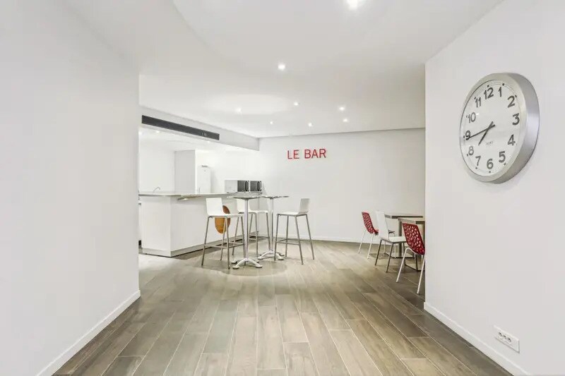 34 Rue Jean Jaurès, Puteaux for lease - Interior Photo - Image 3 of 13