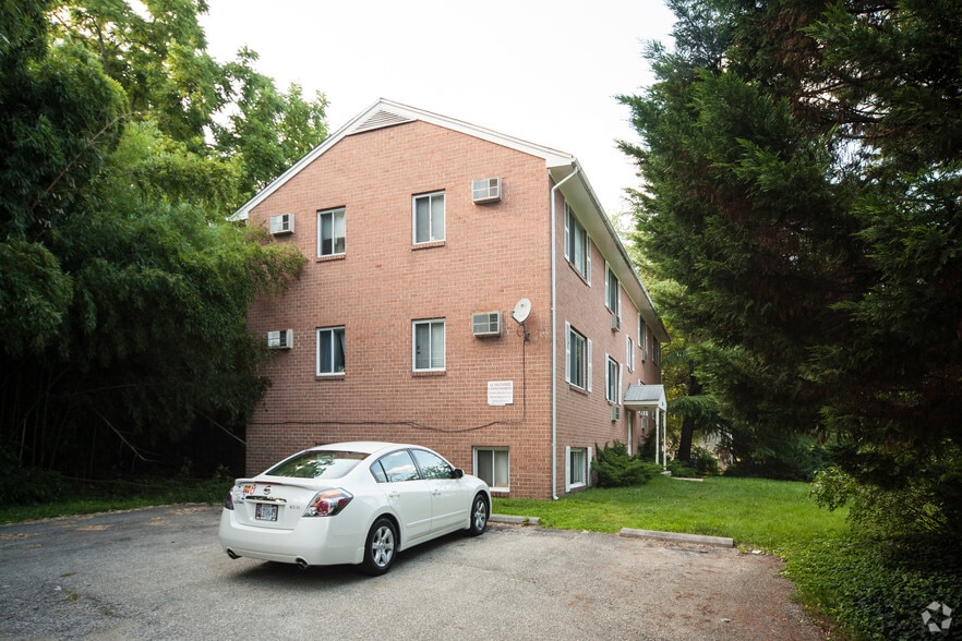 7310 Columbia Ave, College Park, MD for sale - Building Photo - Image 2 of 12