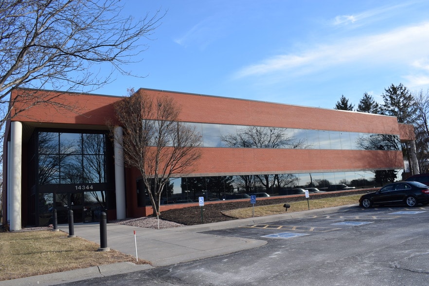 14344 Y St, Omaha, NE à louer - Photo du bâtiment - Image 2 de 5