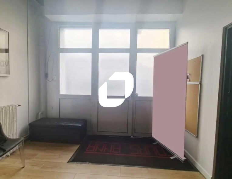 Office in Boulogne-Billancourt for lease - Interior Photo - Image 3 of 4
