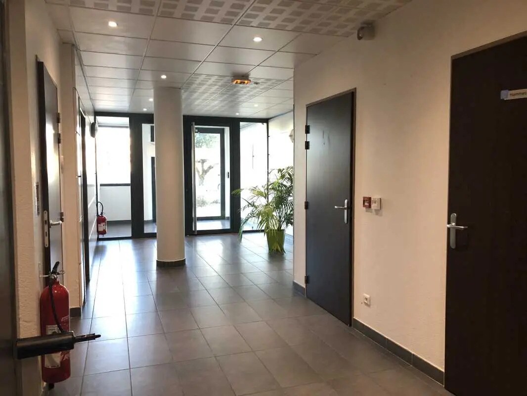Office in Aix-en-Provence for lease Lobby- Image 1 of 4