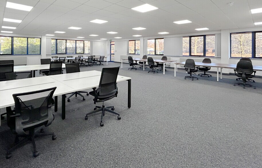 2 Wilmslow Rd, Wilmslow à louer - Photo intérieure - Image 2 de 5