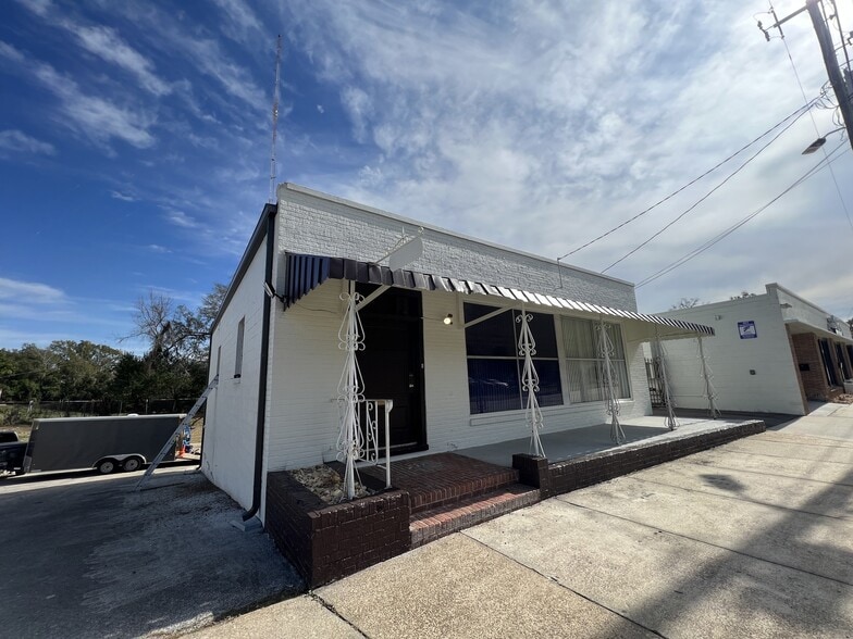 2070 N Palafox St, Pensacola, FL for lease - Building Photo - Image 1 of 11