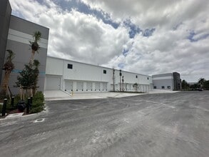 2551 NW 19th St, Pompano Beach, Pompano Beach, FL for lease Building Photo- Image 2 of 5