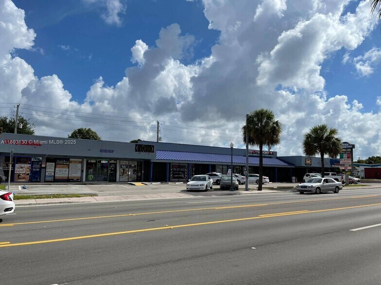 4741-4771 SW 8th St, Miami, FL à louer - Photo du bâtiment - Image 2 de 6
