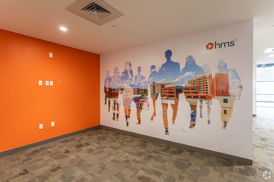 350 Main St, Malden, MA à louer - Photo intérieure - Image 2 de 27