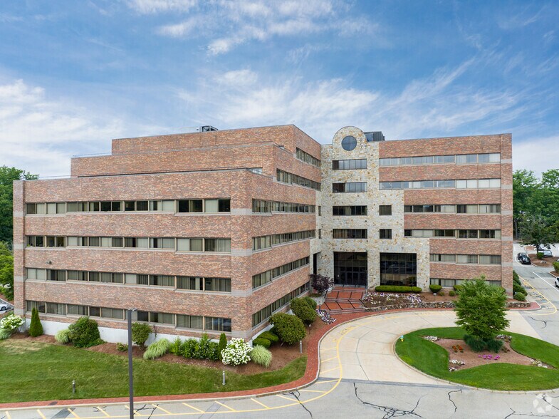 10 Tara Blvd, Nashua, NH à louer - Photo du bâtiment - Image 3 de 13