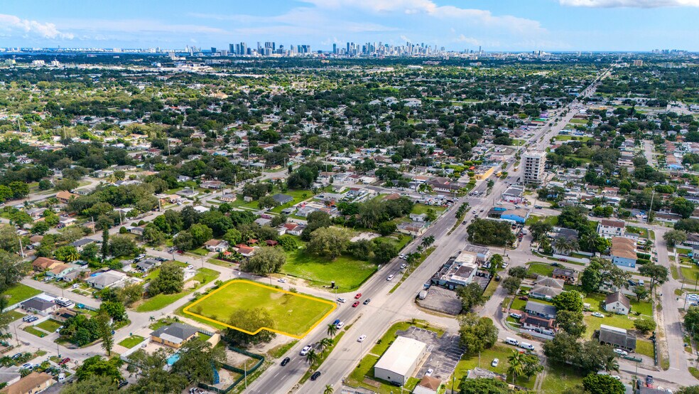 8901 NW 22nd Ave, Miami, FL à vendre - Photo du bâtiment - Image 2 de 8