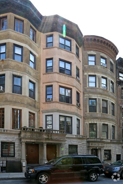 306 W 78th St, New York, NY for sale - Building Photo - Image 2 of 6