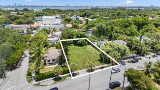 Plus de détails pour 5969 NE 4th Ct, Miami, FL - Terrain à vendre