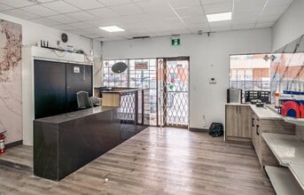 2102-2130 Glenmore Crt SE, Calgary, AB à louer Photo intérieure- Image 2 de 2