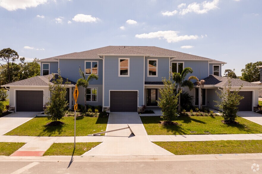 4696 Beck Lake Trl, Melbourne, FL à vendre - Photo du bâtiment - Image 2 de 4