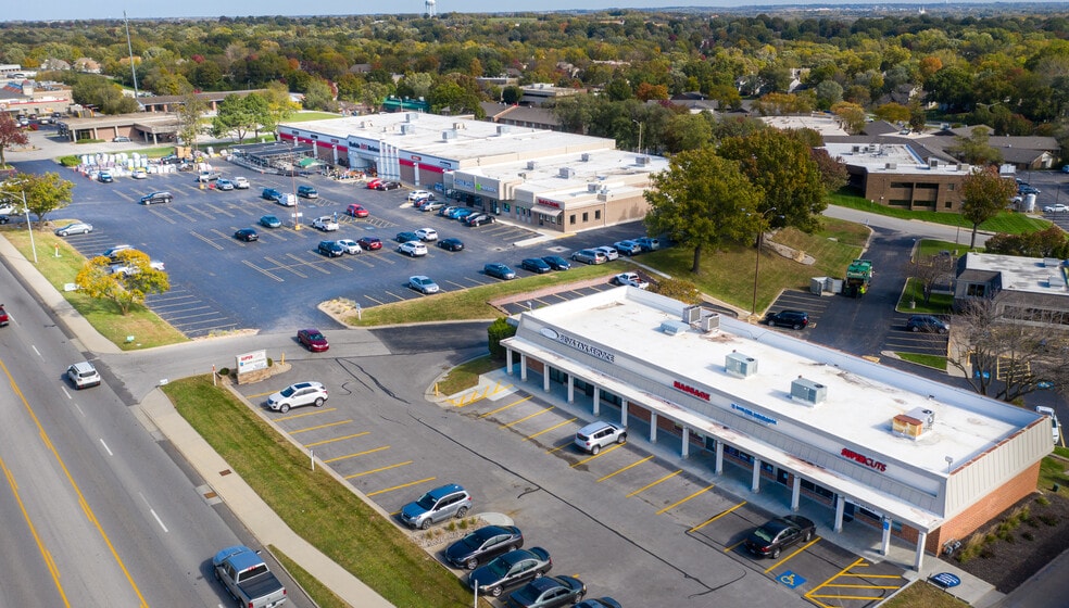 5815-5821 NE Antioch Rd, Gladstone, MO à louer - Photo du bâtiment - Image 3 de 5