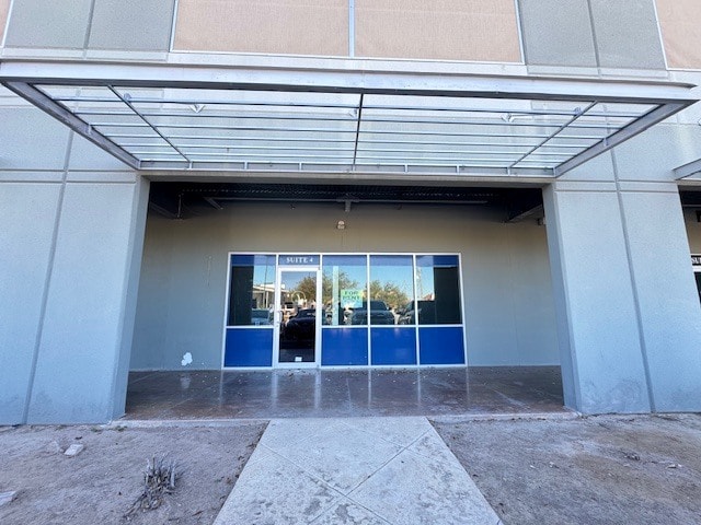 1701 Jacaman Rd, Laredo, TX for lease Primary Photo- Image 1 of 6