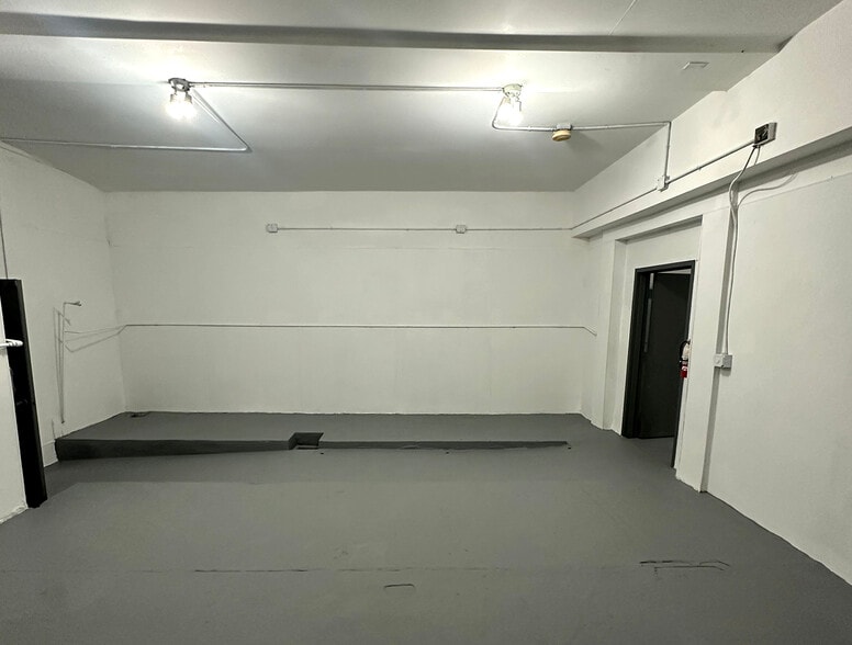 3361 Union Pacific Ave, Los Angeles, CA for lease - Interior Photo - Image 3 of 9