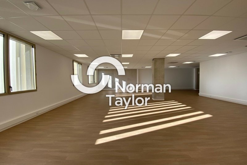 Office in Montpellier for lease Interior Photo- Image 1 of 6