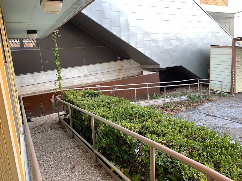 4007 Marathon Blvd, Austin, TX for lease - Building Photo - Image 3 of 7