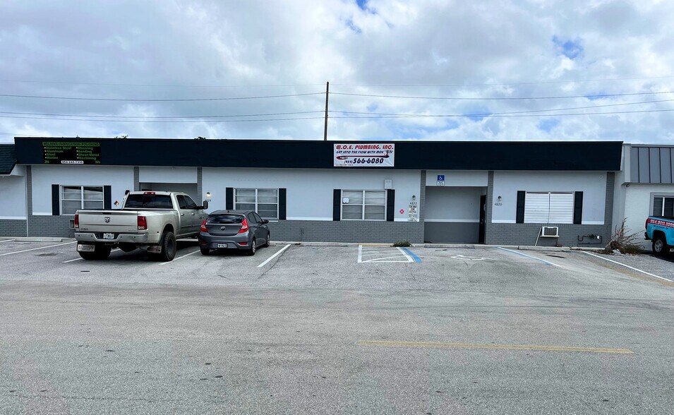 4861-4875 NE 12th Ave, Fort Lauderdale, FL à louer - Photo du bâtiment - Image 3 de 15