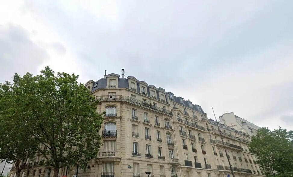 Bureau dans Paris à vendre - Photo du bâtiment - Image 3 de 5