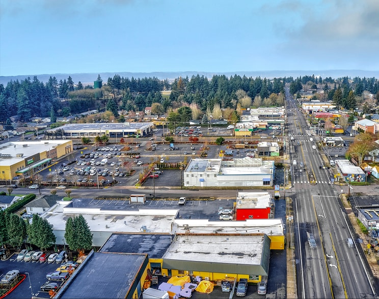 2825 E Fourth Plain Blvd, Vancouver, WA à louer - Photo du bâtiment - Image 3 de 15