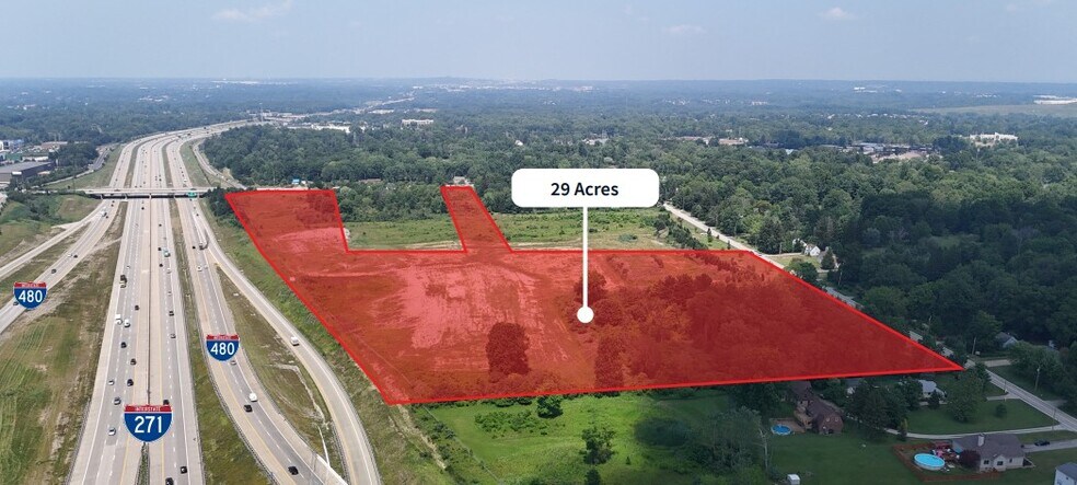 23163 Alexander Rd, Bedford, OH à vendre - Aérien - Image 1 de 2