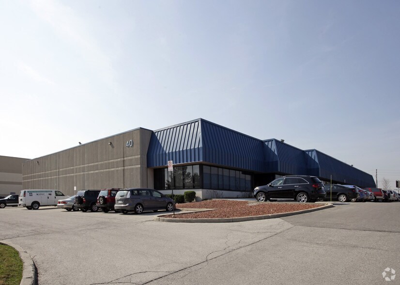 40 Ironside Cres, Toronto, ON à louer - Photo du bâtiment - Image 3 de 8