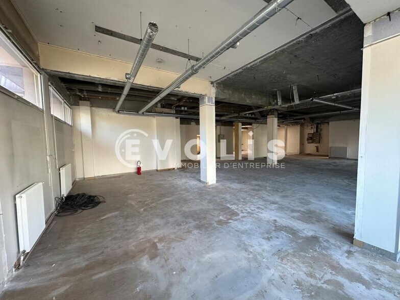 Office in Les Lilas for sale - Interior Photo - Image 1 of 4