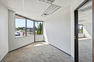 601-611 N Barker Rd, Brookfield, WI for lease Interior Photo- Image 2 of 2