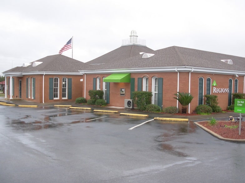 261 Hwy 90, Defuniak Springs, FL à louer - Photo du bâtiment - Image 2 de 5
