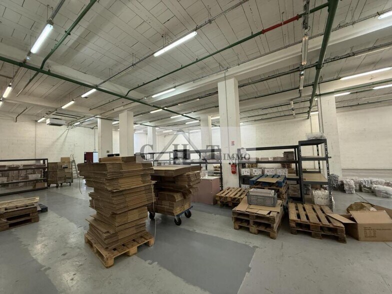 Industrial in Bagnolet for sale - Interior Photo - Image 2 of 9