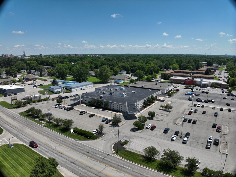 800 S Tillotson Ave, Muncie, IN for lease - Matterport Community - Image 2 of 48