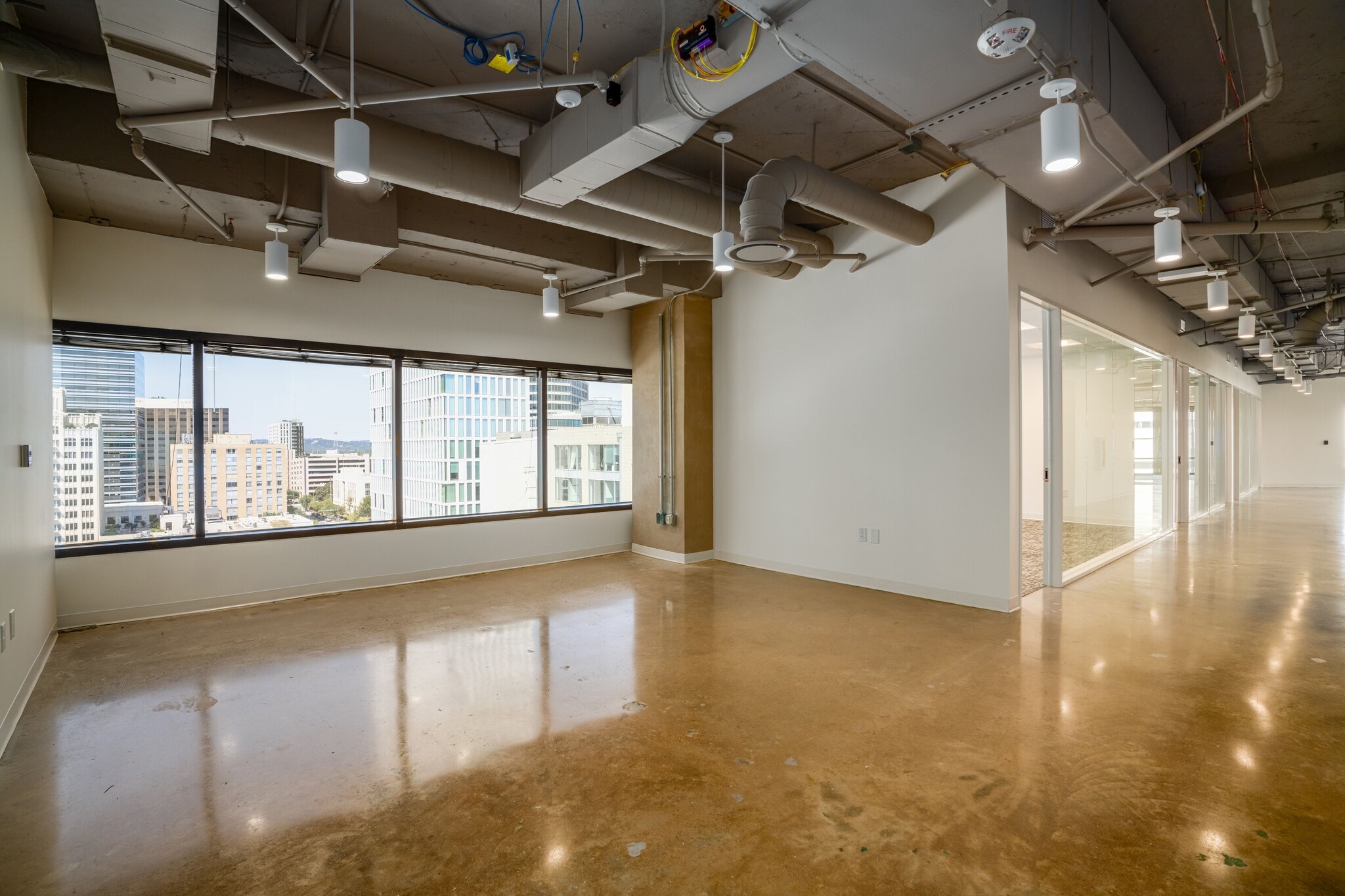 701 Brazos St, Austin, TX for lease Interior Photo- Image 1 of 3