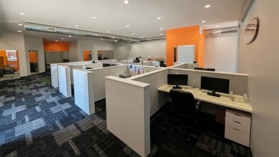 5419 NW Radial Hwy, Omaha, NE for lease Interior Photo- Image 1 of 13