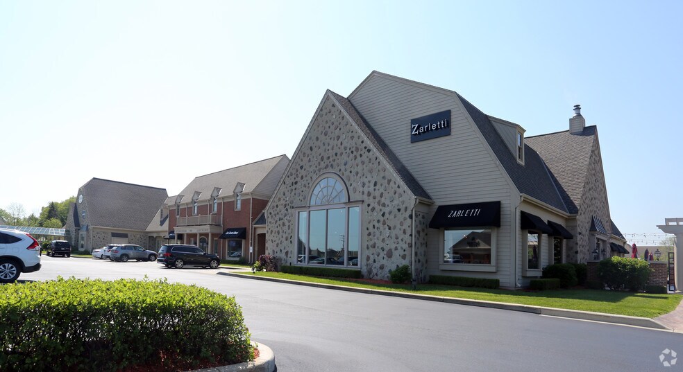 1505-1515 W Mequon Rd, Mequon, WI à louer - Photo du bâtiment - Image 2 de 7