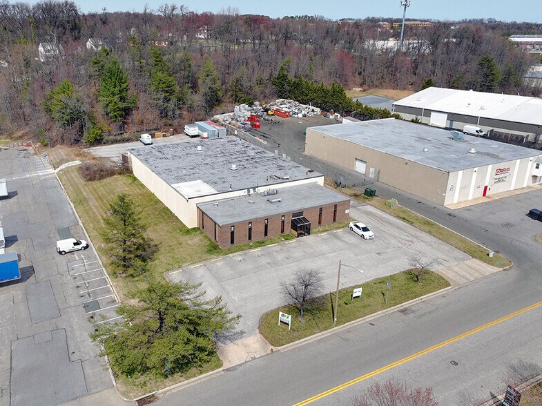 8912 Yellow Brick Rd, Rosedale, MD à louer - Photo du bâtiment - Image 2 de 7