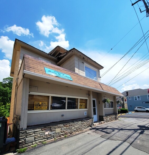 323-325 N Main St, Liberty, NY à vendre - Photo du bâtiment - Image 1 de 5
