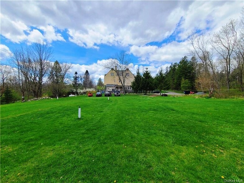 48 Loomis Village Rd, Liberty, NY à vendre - Photo du bâtiment - Image 3 de 42